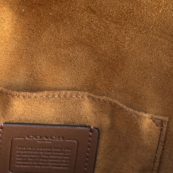 Coach Ellen Crossbody In Signature Canvas With Daisy Print - Picture 6 of 16